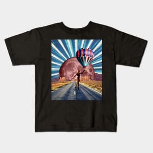 hold me Kids T-Shirt